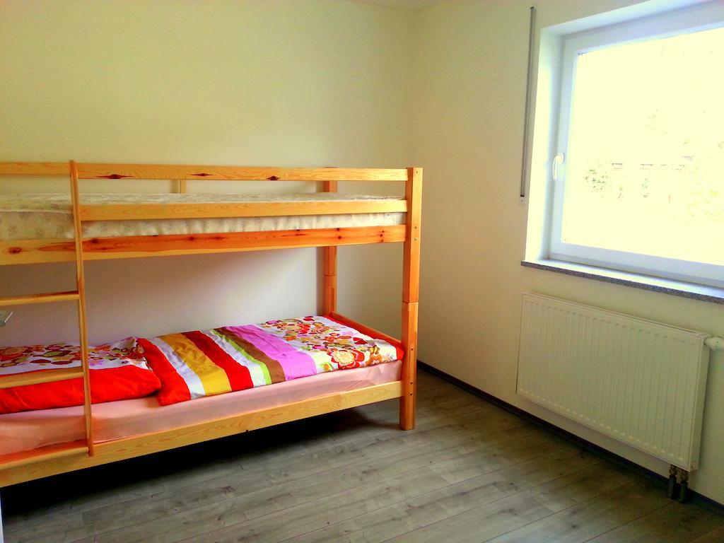 غنزبرغ Ferienwohnung Hess الغرفة الصورة