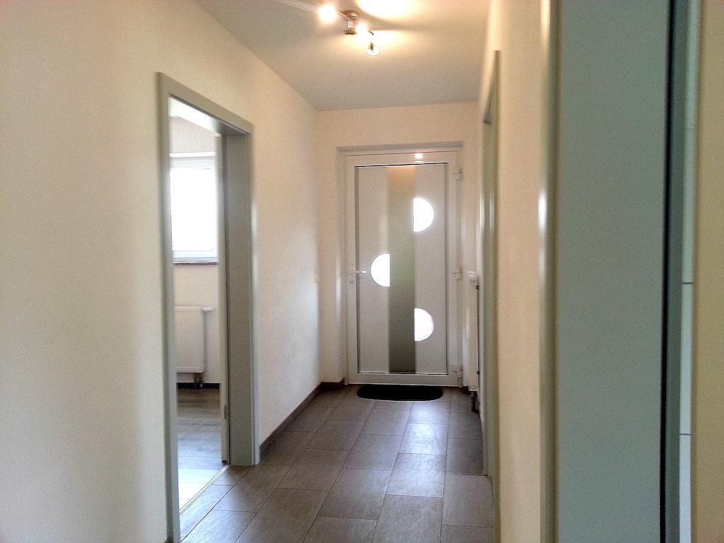 غنزبرغ Ferienwohnung Hess الغرفة الصورة